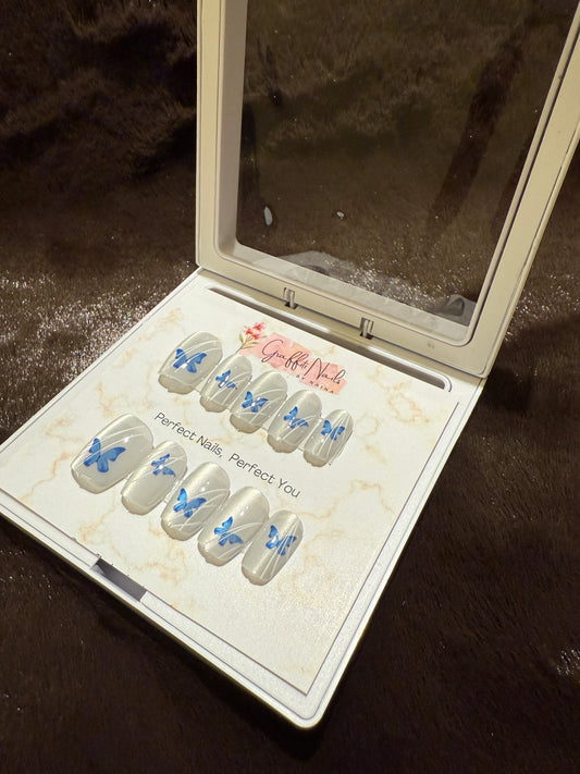GN60 - Azure Butterfly Cateye (Blue/White)