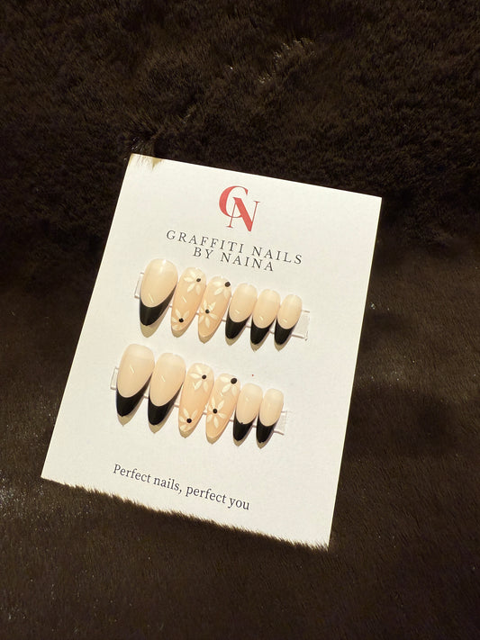 GN06 - Monochrome Bloom Tips (Black/Nude)